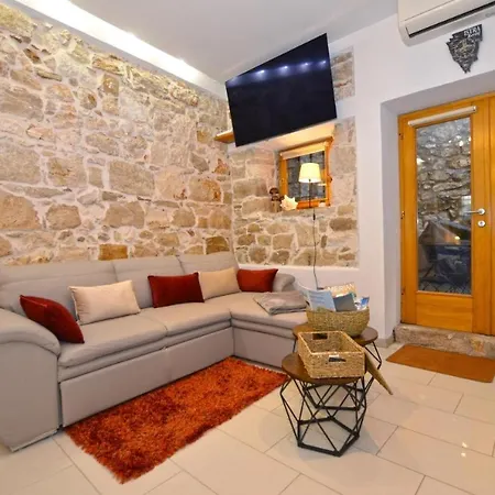 Apartment Michaela 4-Sterne & Parking Rovinj Exterior foto